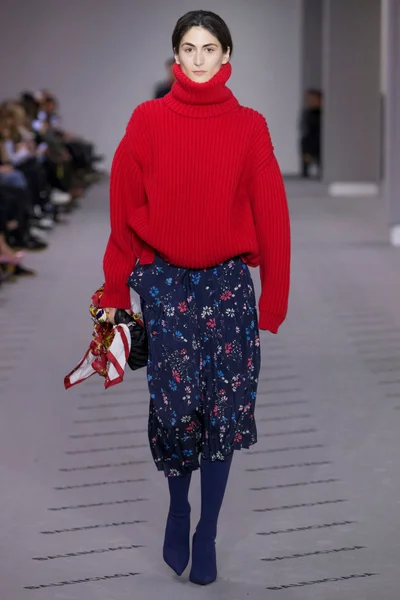 Look 27